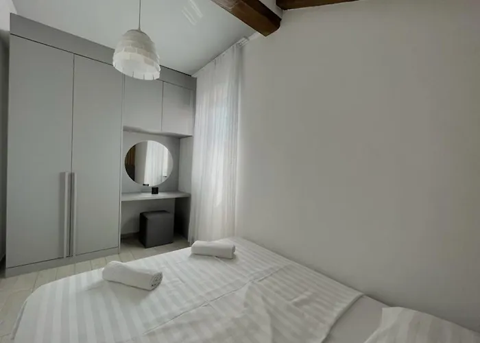 Ellena Guest house 3*