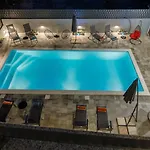 Ellena Guest house 3*