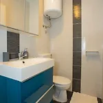 Ellena Guest house 3*