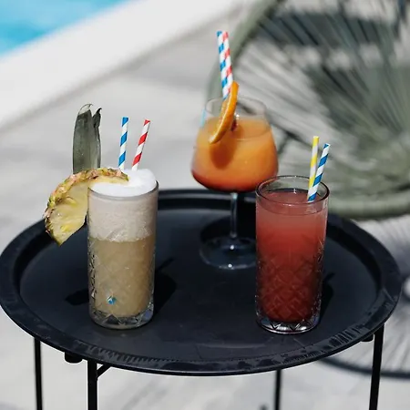 ゲストハウス Ellena 3*