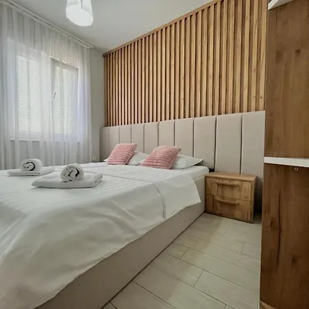 ゲストハウス Ellena 3*