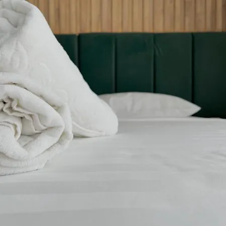 ゲストハウス Ellena 3*