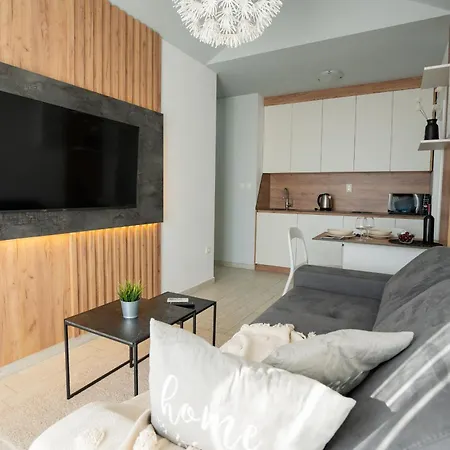 Ellena ゲストハウス 3*