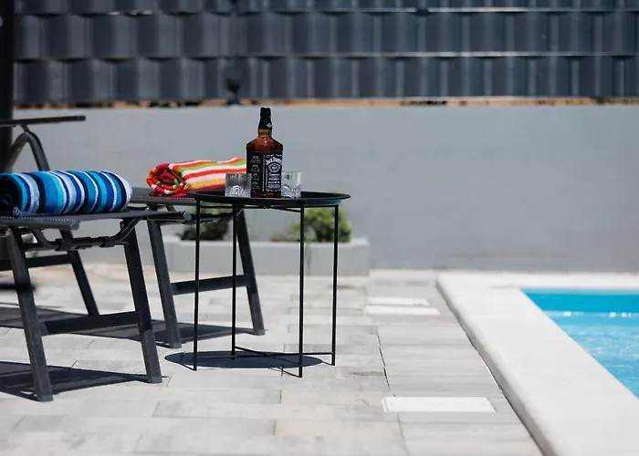 Гостьовий будинок Ellena 3*