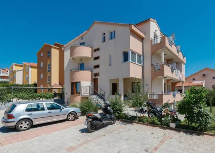 Ellena Гостьовий будинок 3*